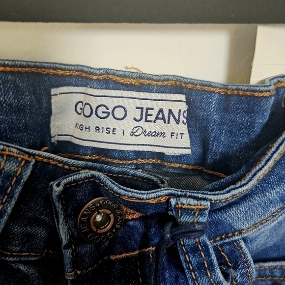 High Rise Rip and Repair Medium Wash with Rigid Front and Stretch Back Jeans NWT - Picture 14 of 15